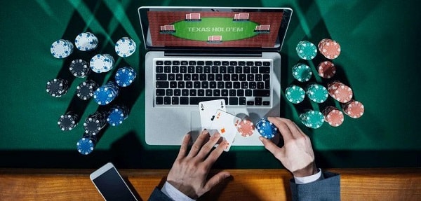 Texas Holdem laptop graphic